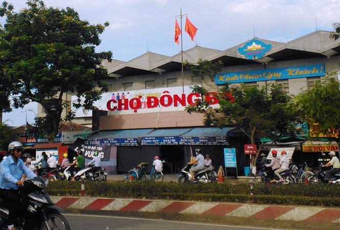 Huế: Vỡ hụi chấn động chợ Đông Ba Chợ Đông Ba (Huế), nơi có nhiều tiểu thương phản ánh, tố cáo đã sập bẫy tín dụng đen của bà Đoàn Thị Mai T.